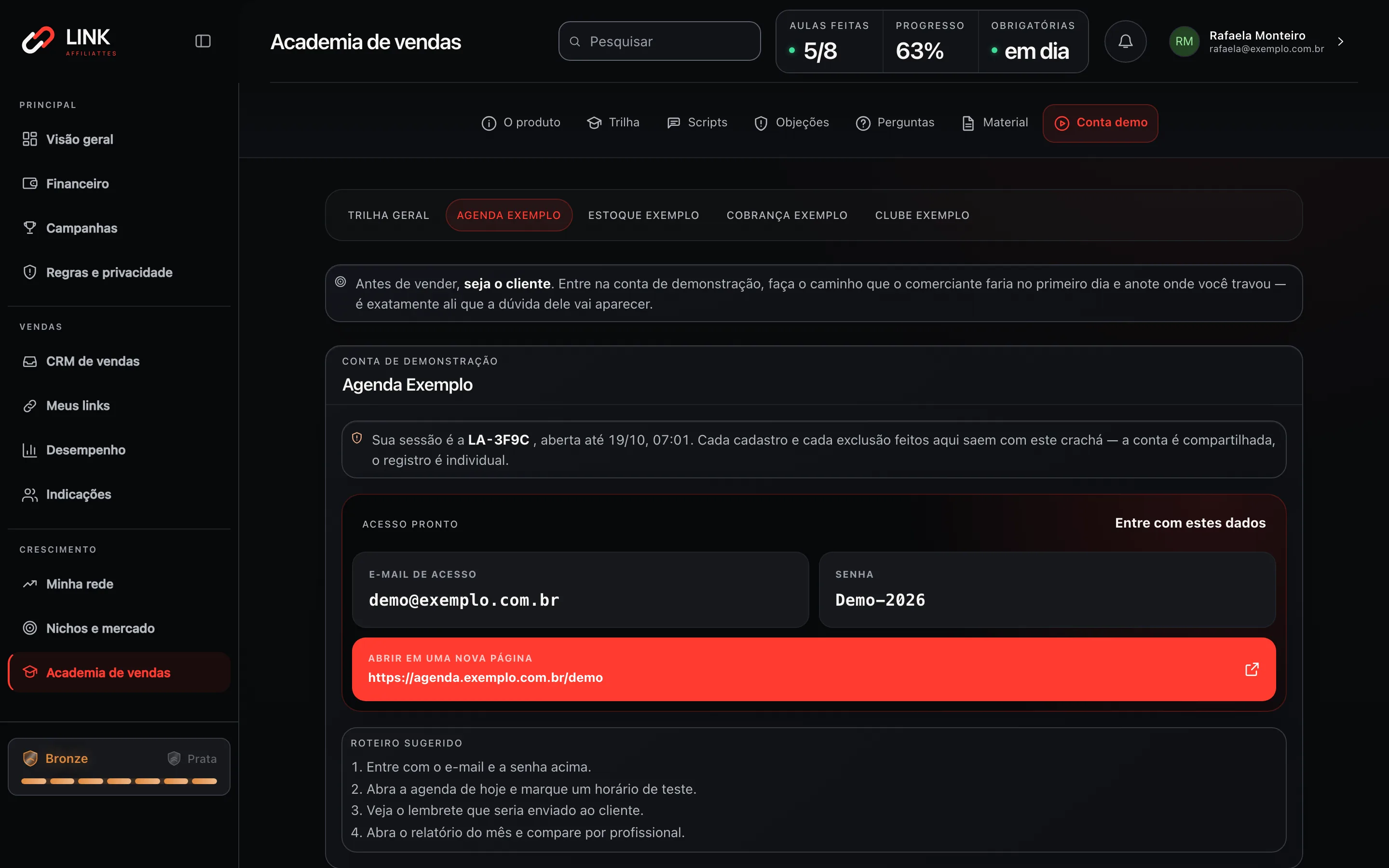 Aba Conta demo da Academia de vendas no computador: os produtos de exemplo, o acesso de demonstração e o roteiro sugerido